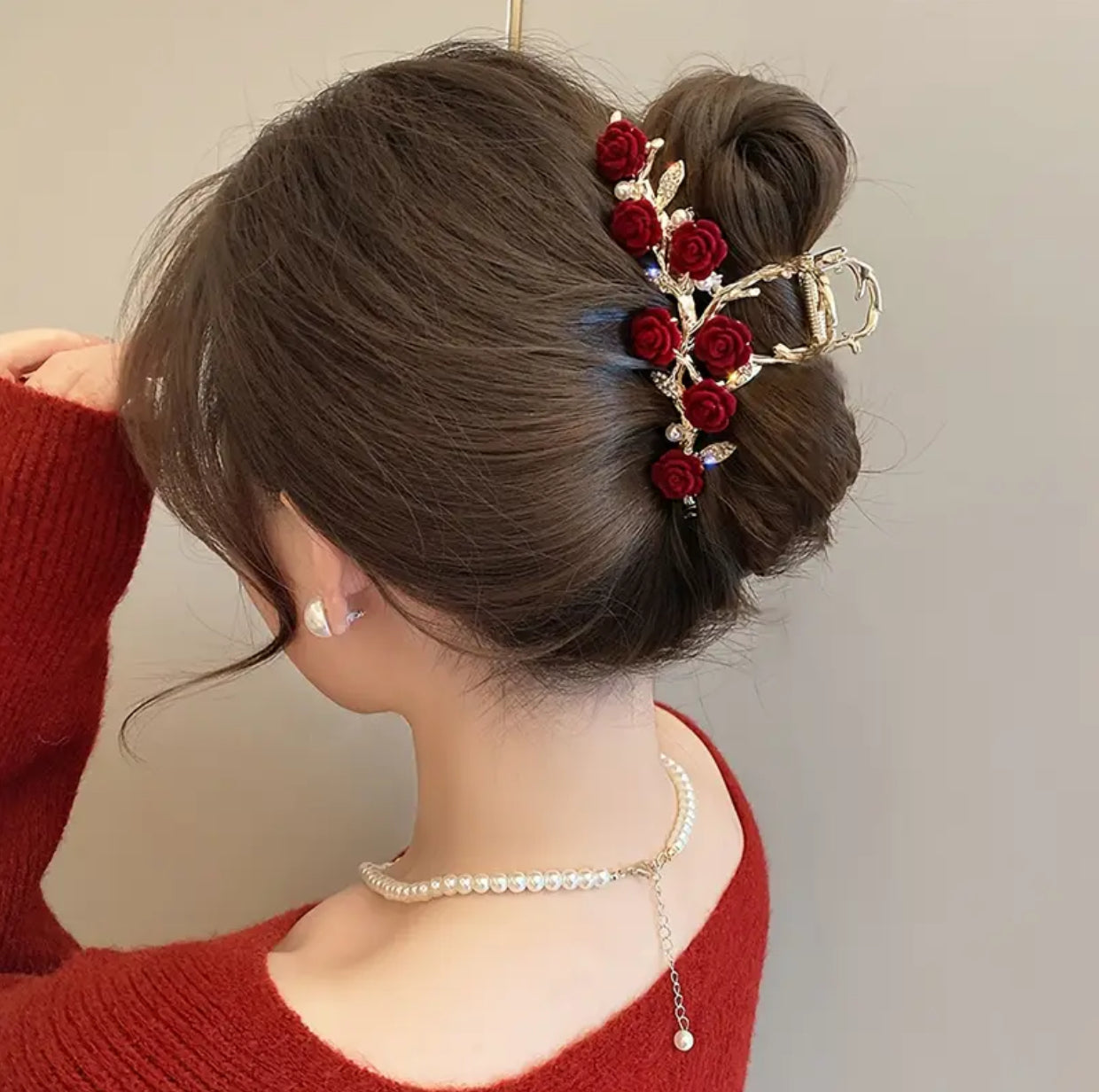 Floral Rose Elegant Grab Clip