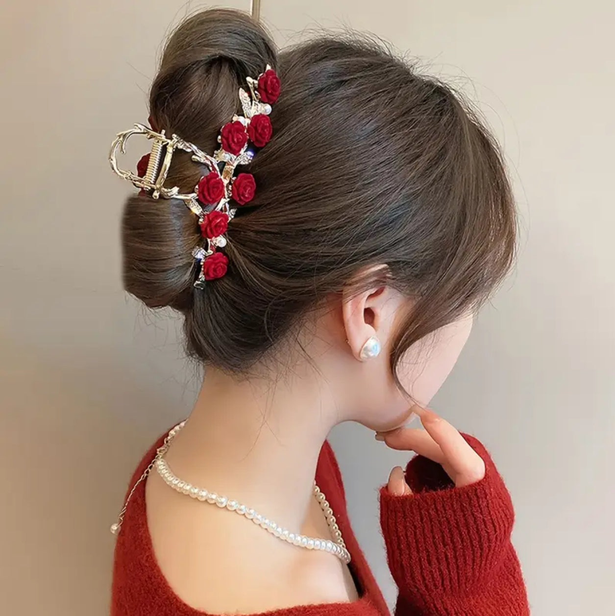 Floral Rose Elegant Grab Clip